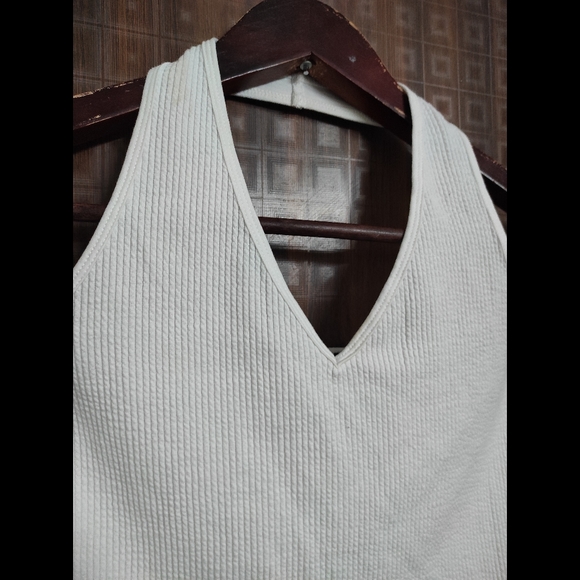 White Ribbed top - Picture 2 of 7